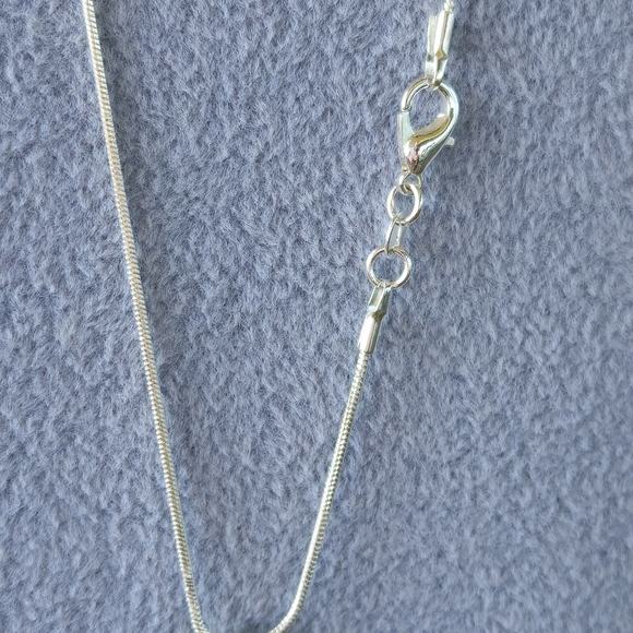 Shell Turtle Necklace - Picture 3 of 12